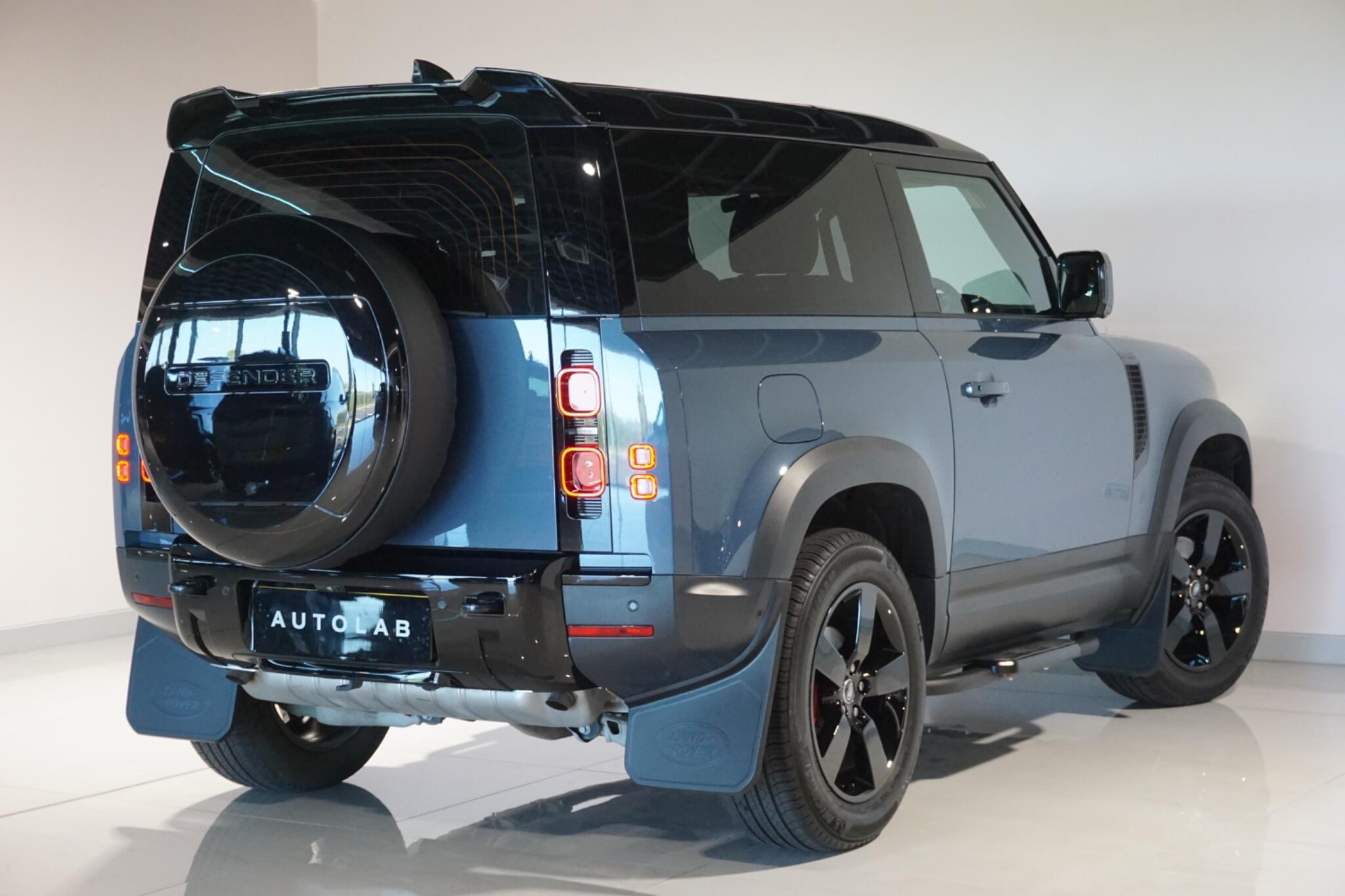 Land Rover Defender 90 2.0 P300 SE SUV 3dr Petrol Auto 4WD Euro 6 (s/s) (300 ps)